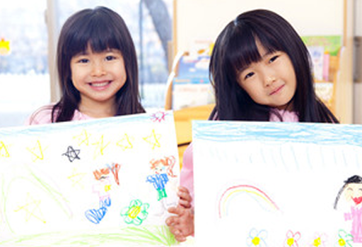 子どもたちが楽しく学ぶ様子